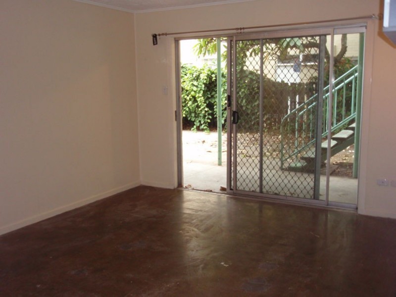 2/6 George Avenue, Broadbeach QLD 4218