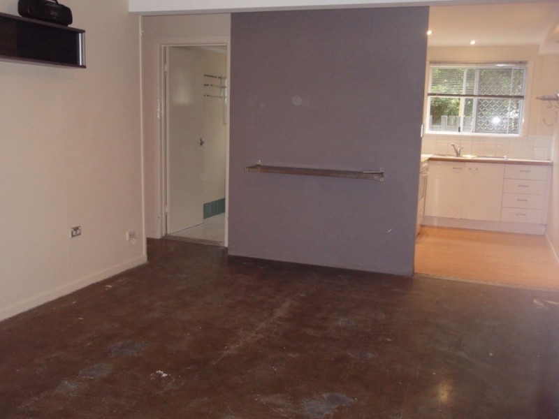 2/6 George Avenue, Broadbeach QLD 4218