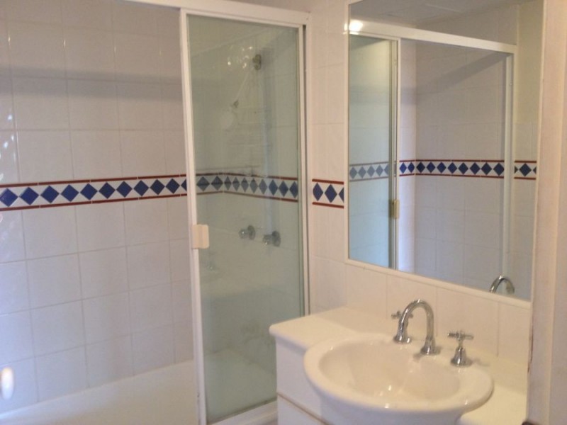 E37 1 Great Hall Drive “Magic Mountain”, Miami QLD 4220