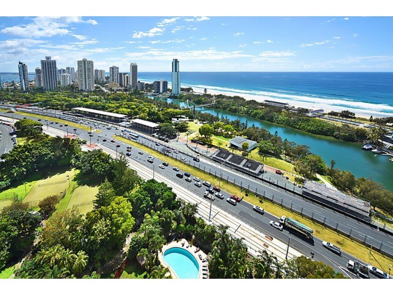 122E/2 Admiralty Drive, Paradise Waters QLD 4217