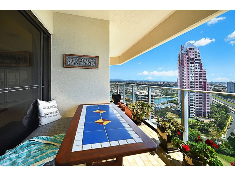 122E/2 Admiralty Drive, Paradise Waters QLD 4217