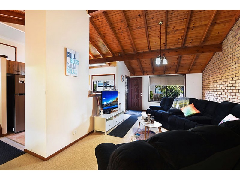 1/32 Sunshine Parade, Miami QLD 4220