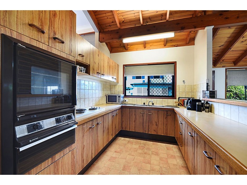 1/32 Sunshine Parade, Miami QLD 4220