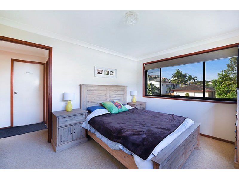 1/32 Sunshine Parade, Miami QLD 4220