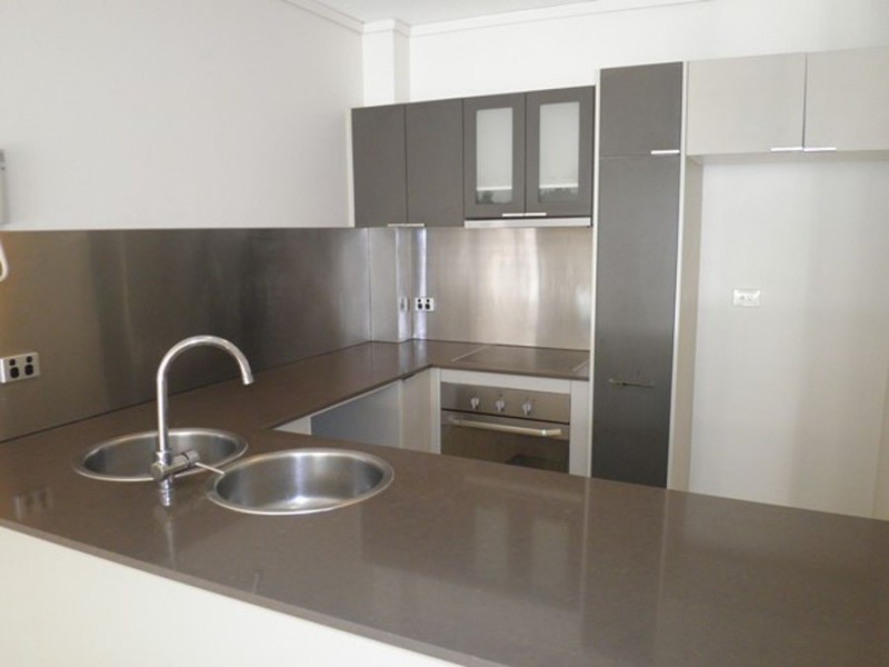 2/119 Sunshine Parade, Miami QLD 4220