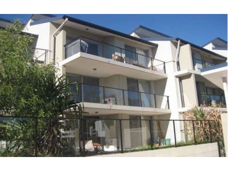 2/119 Sunshine Parade, Miami QLD 4220