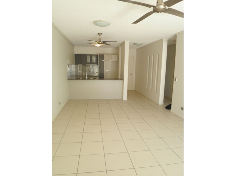 2/119 Sunshine Parade, Miami QLD 4220