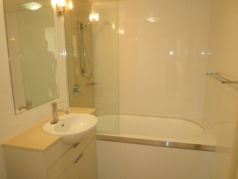 2/119 Sunshine Parade, Miami QLD 4220