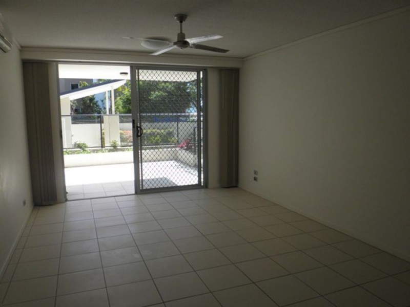 2/119 Sunshine Parade, Miami QLD 4220