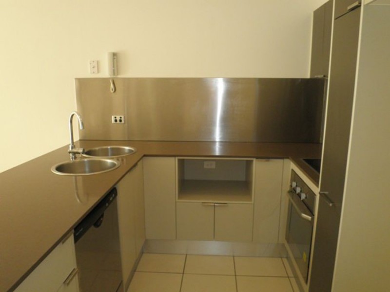 2/119 Sunshine Parade, Miami QLD 4220