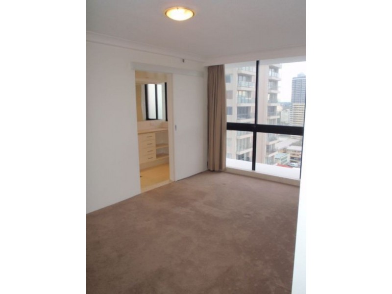 18D/4 Old Burleigh Road, Broadbeach QLD 4218