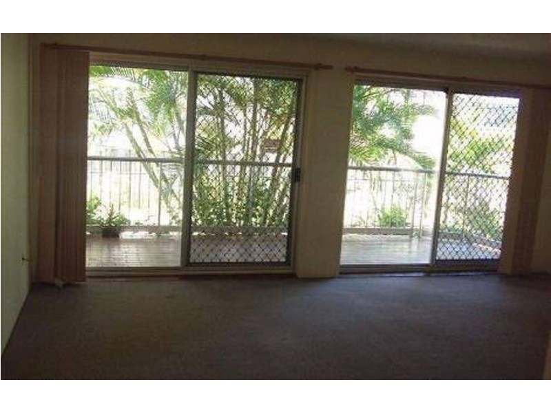 2/33 Ventura Road, Mermaid Beach QLD 4218