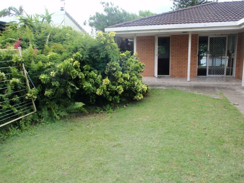 25 Vatakoula Parade, Mermaid Waters QLD 4218