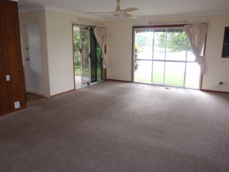 25 Vatakoula Parade, Mermaid Waters QLD 4218