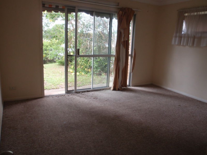 25 Vatakoula Parade, Mermaid Waters QLD 4218