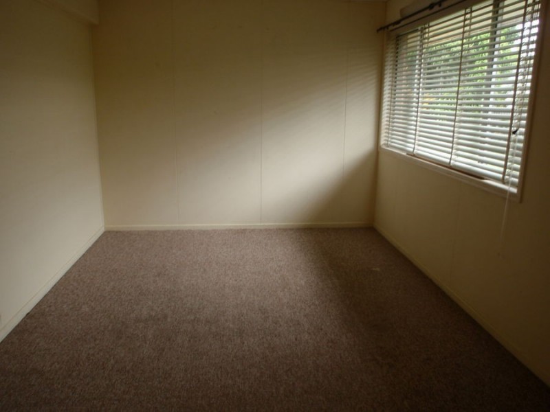 25 Vatakoula Parade, Mermaid Waters QLD 4218