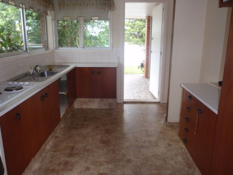 25 Vatakoula Parade, Mermaid Waters QLD 4218