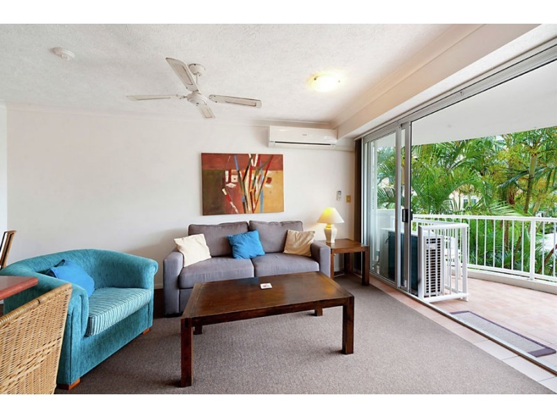 18/210 Surf Parade, Broadbeach QLD 4218