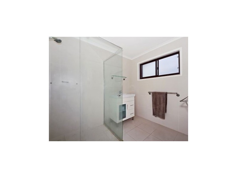 31 Lutana Ave, Miami QLD 4220