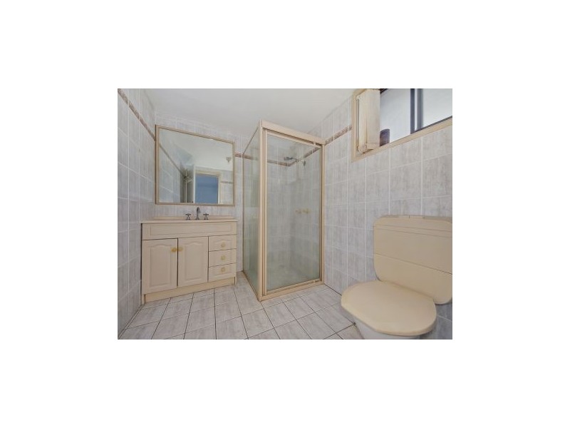 31 Lutana Ave, Miami QLD 4220