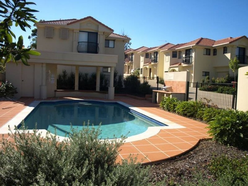 4 141 Cotlew Street, Ashmore QLD 4214