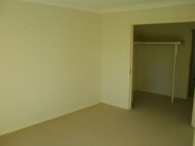 4 141 Cotlew Street, Ashmore QLD 4214