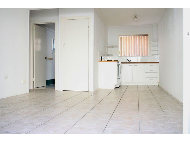 1/6 George Avenue, Broadbeach QLD 4218