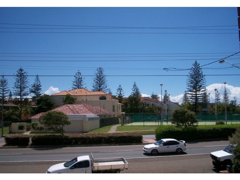 2/2052 Gold Coast Highway, Miami QLD 4220