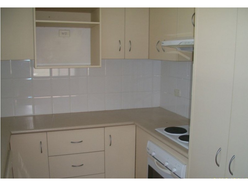 2/2052 Gold Coast Highway, Miami QLD 4220