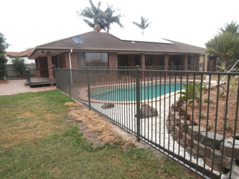 91 Alec Avenue, Mermaid Waters QLD 4218