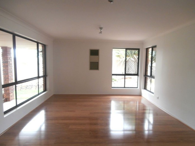 91 Alec Avenue, Mermaid Waters QLD 4218