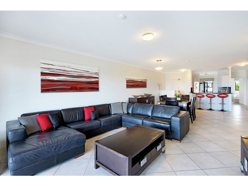 D13/1 Great Hall Drive, Nobby Beach QLD 4218