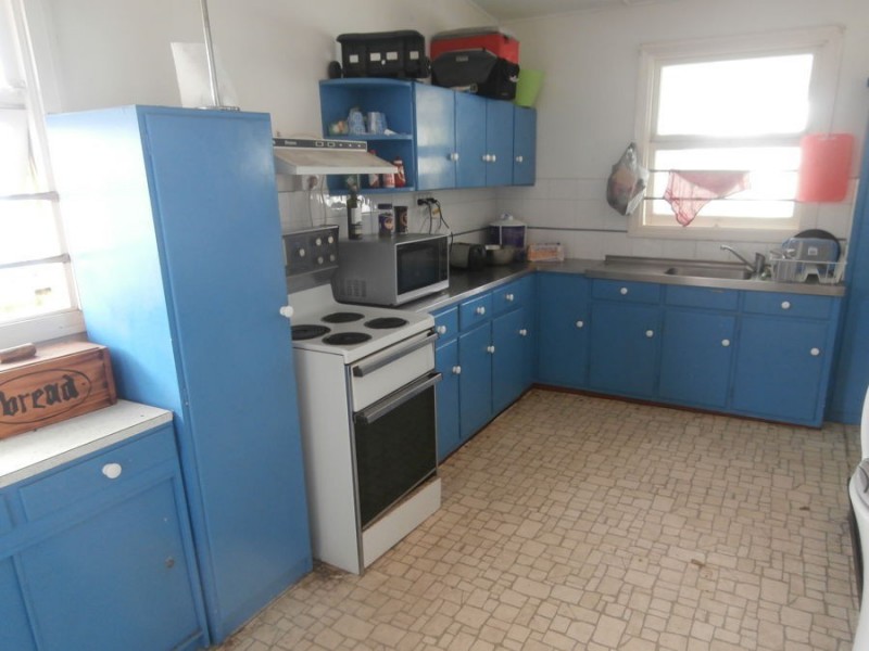 27 Seabeach Avenue, Mermaid Beach QLD 4218