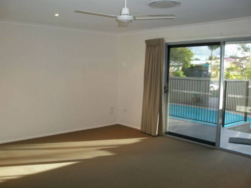 31 Rio Vista Bvld, Broadbeach Waters QLD 4218