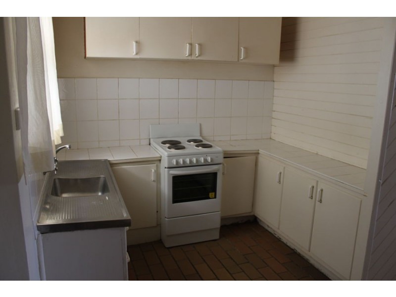 1/49 Surf Parade, Broadbeach QLD 4218