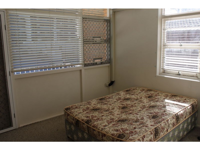 1/49 Surf Parade, Broadbeach QLD 4218