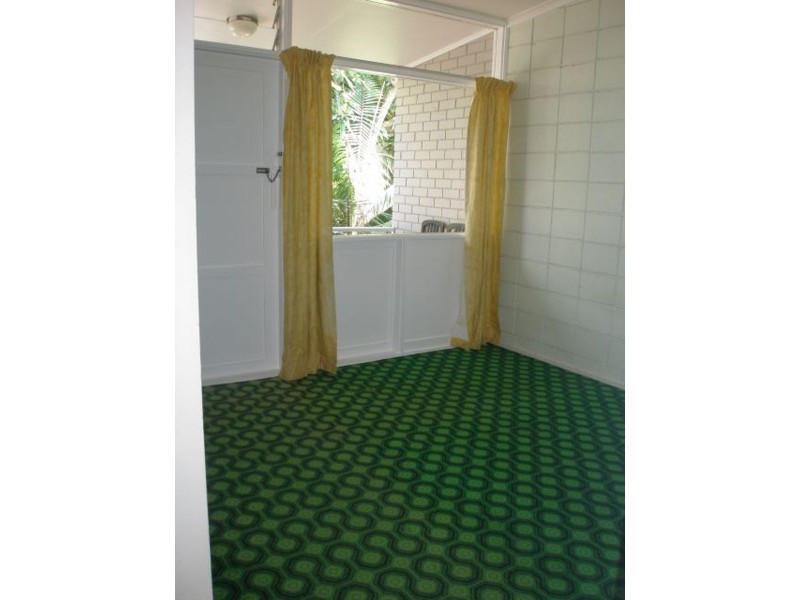 17/2309 “Seahorse Apartments” Gold Coast Highway, Mermaid Beach QLD 4218
