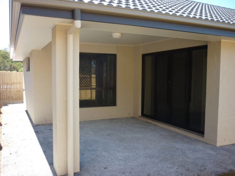 4 Meander Circuit, Holmview QLD 4207