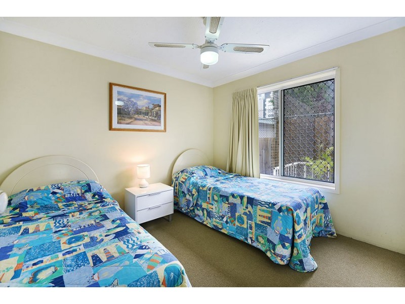 2/24 Jubilee Avenue, Broadbeach QLD 4218