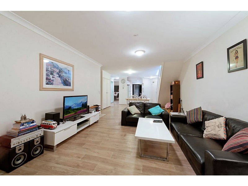 E37/1 Great Hall Drive, Nobby Beach QLD 4218