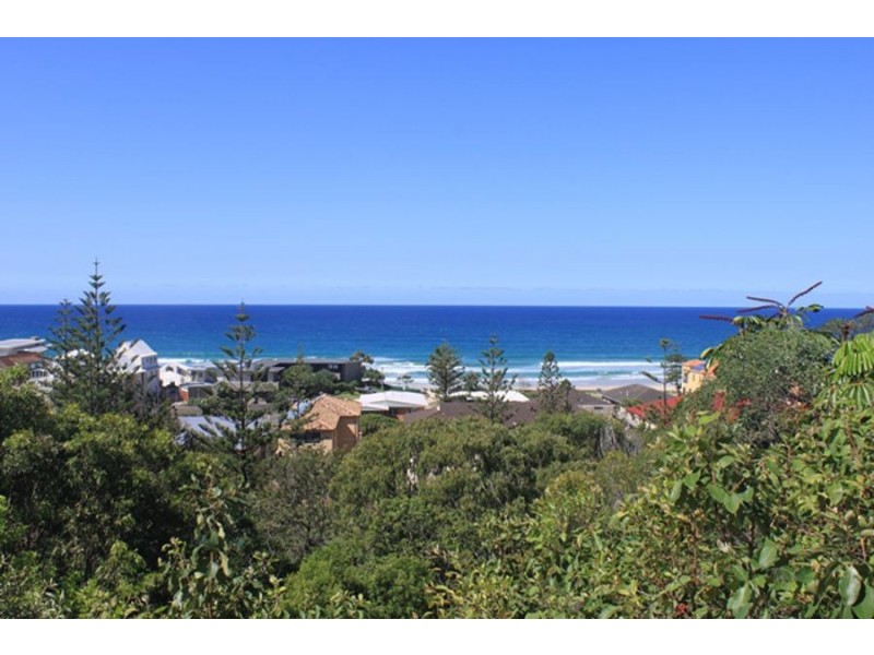 D4/1 Great Hall Drive, Nobby Beach QLD 4218
