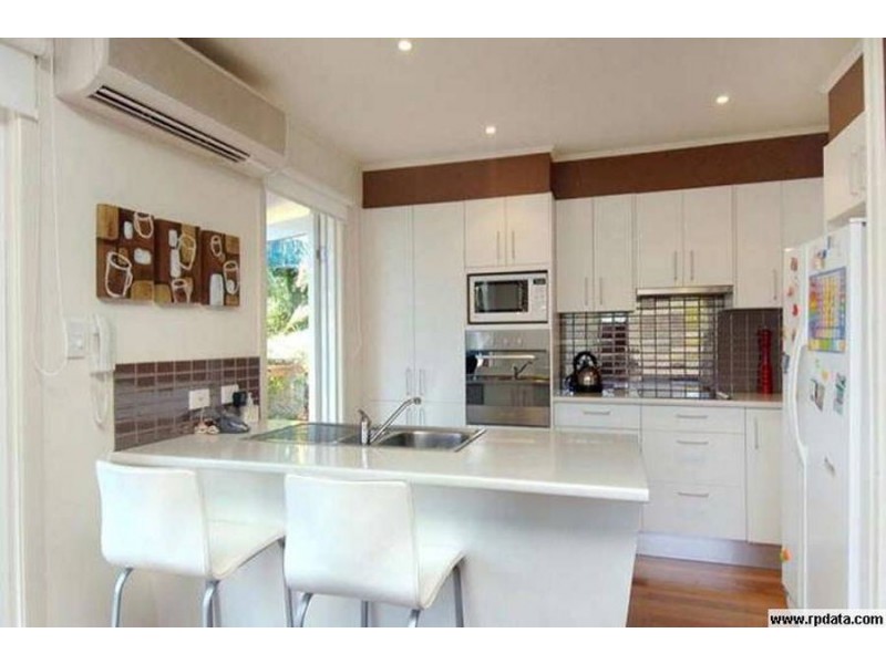 30 Surf Street, Mermaid Beach QLD 4218
