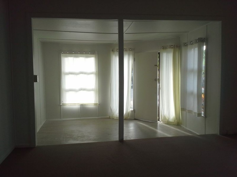 14 Sunshine Parade, Miami QLD 4220