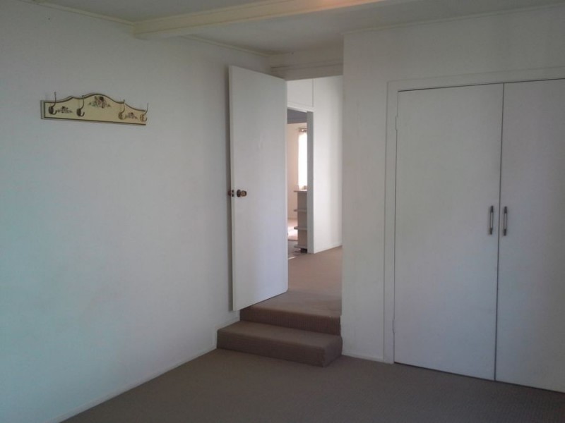 14 Sunshine Parade, Miami QLD 4220