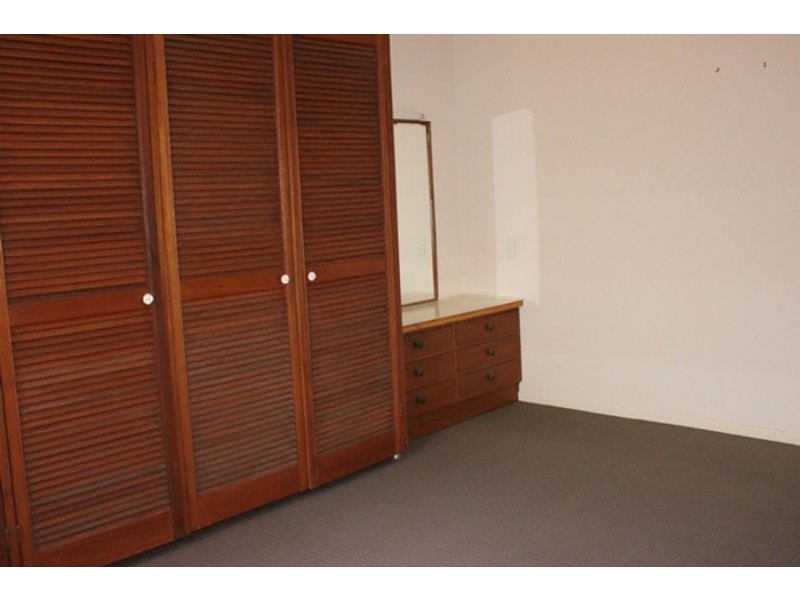 33 Seagull Avenue, Nobby Beach QLD 4218