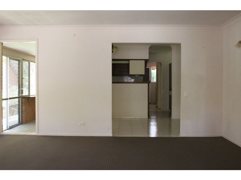 33 Seagull Avenue, Nobby Beach QLD 4218