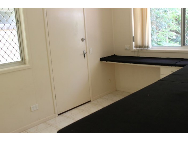 33 Seagull Avenue, Nobby Beach QLD 4218