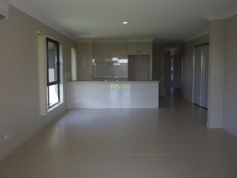 29 Daylesford Cct, Ormeau QLD 4208