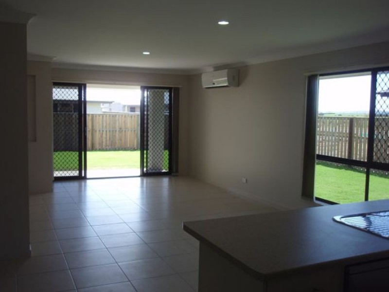 29 Daylesford Cct, Ormeau QLD 4208