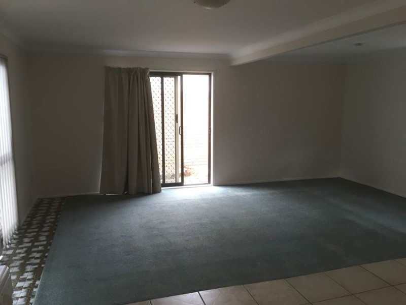 1 2042 Gold Coast Highway, Miami QLD 4220